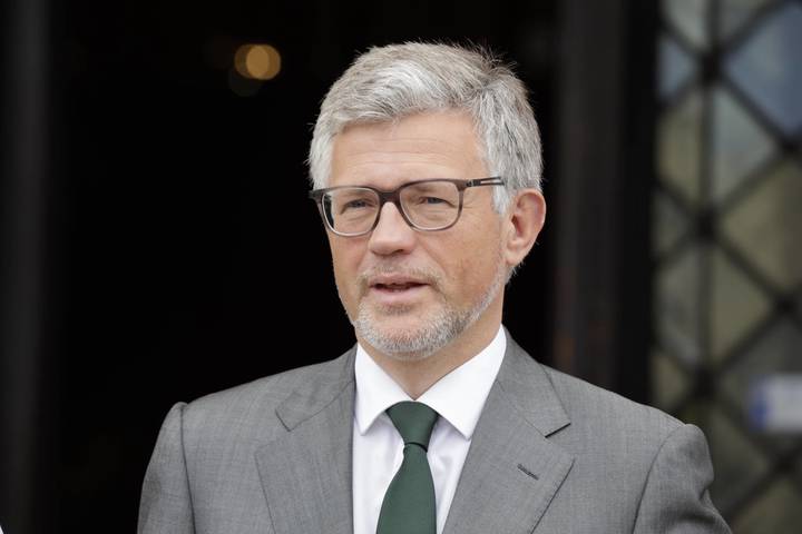 Министр обороны Польши оскорбил посла Украины в Германии