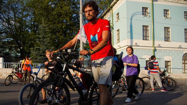 Ночной велофестиваль стартовал в Москве