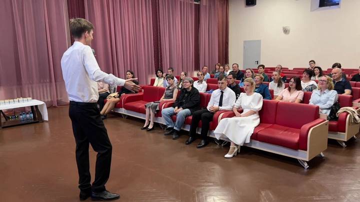 Студенты столичного центра сопровождаемого проживания поделились опытом с воспитанниками магаданских учреждений