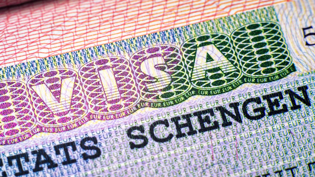Шенгенские визы подорожают для россиян с 11 июня