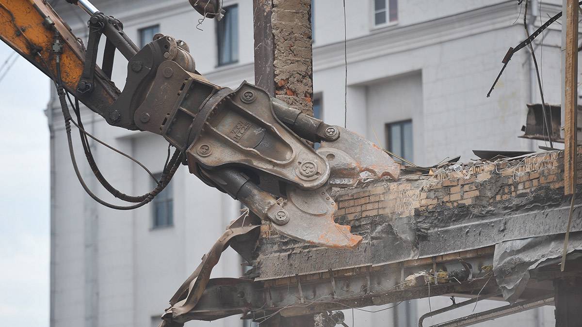 Около 200 человек приняли участие в вебинаре о добровольном демонтаже самостроя в Москве