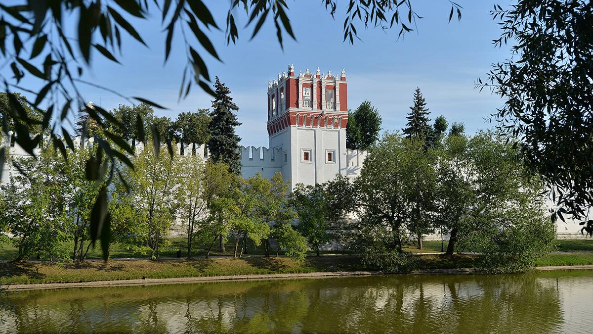 Москвичам назвали самые красивые места для фотосессий в парках города