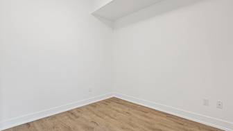 Почти 1,5 тысячи нежилых помещений реализовали на городских торгах в 2025 году