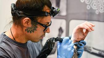 За какие тату можно оказаться в суде