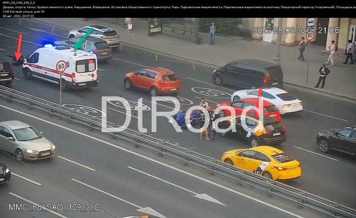 Автомобиль и мотоцикл столкнулись в Беговом районе