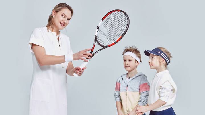 Slave Spanking онлайн көру