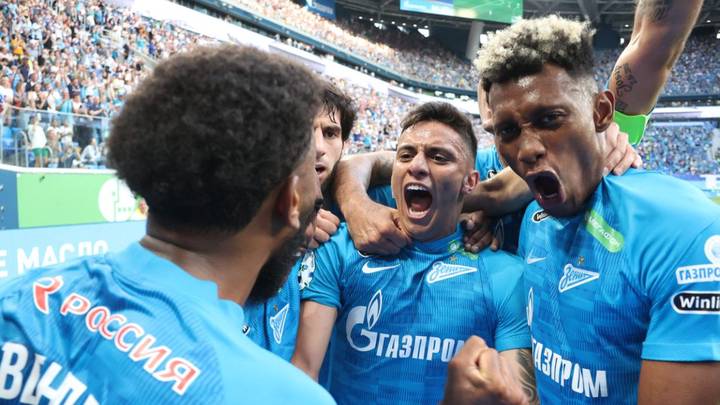 «Зенит» занял первую строчку в РПЛ после победы над ЦСКА «Зенит» занял первую строчку в РПЛ после победы над ЦСКА