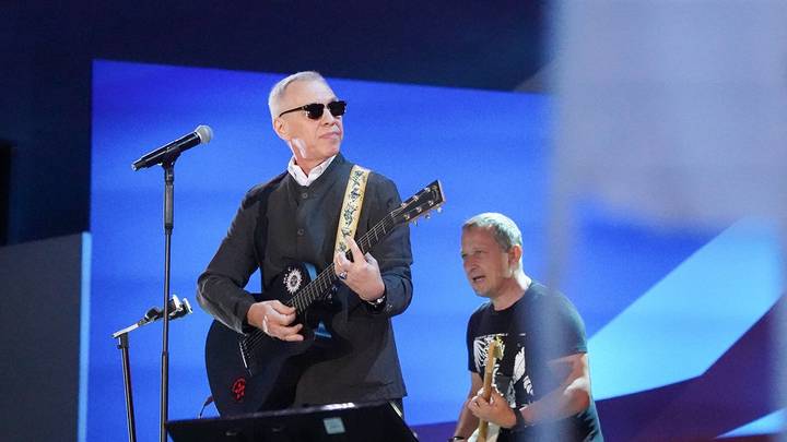 Великое наследие предков: художник Петр Скляр иллюстрирует русские народные пословицы и поговорки