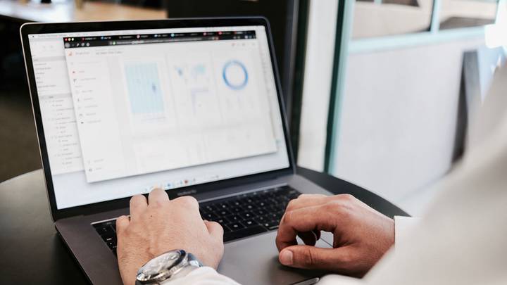 Эксперт Валинуров рассказал, как получить повышение на работе Эксперт Валинуров рассказал, как получить повышение на работе