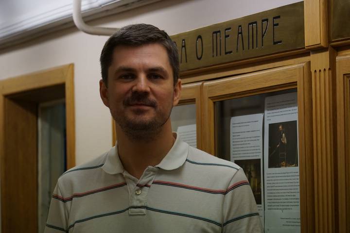 «Я люблю театральность»: режиссер Глеб Черепанов — о жизни и о работе с Олегом Табаковым