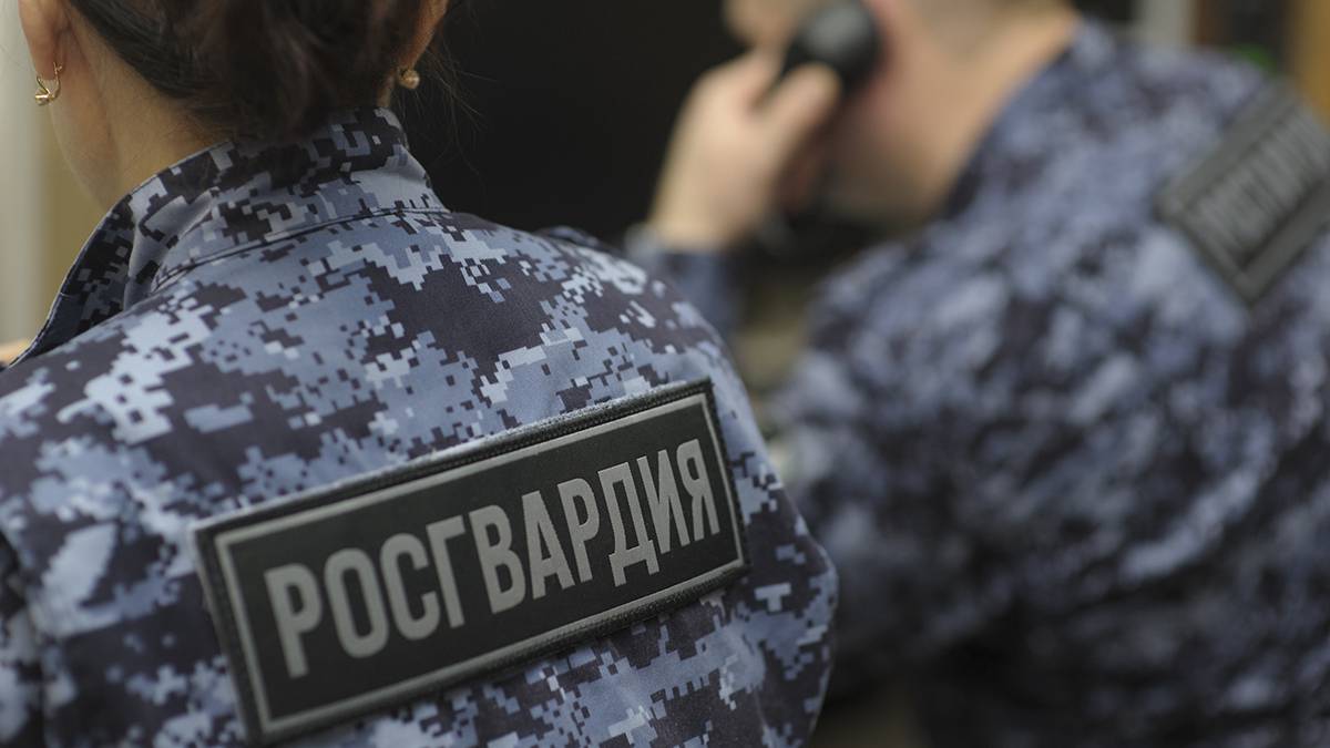 Еврокомиссия предложила ограничить продажу российским силовикам электрошокеров