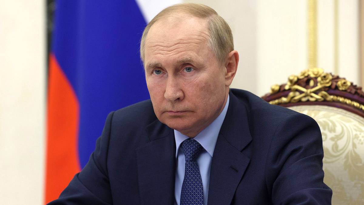 Песков: Путин глубоко скорбит в связи с трагедией в ижевской школе