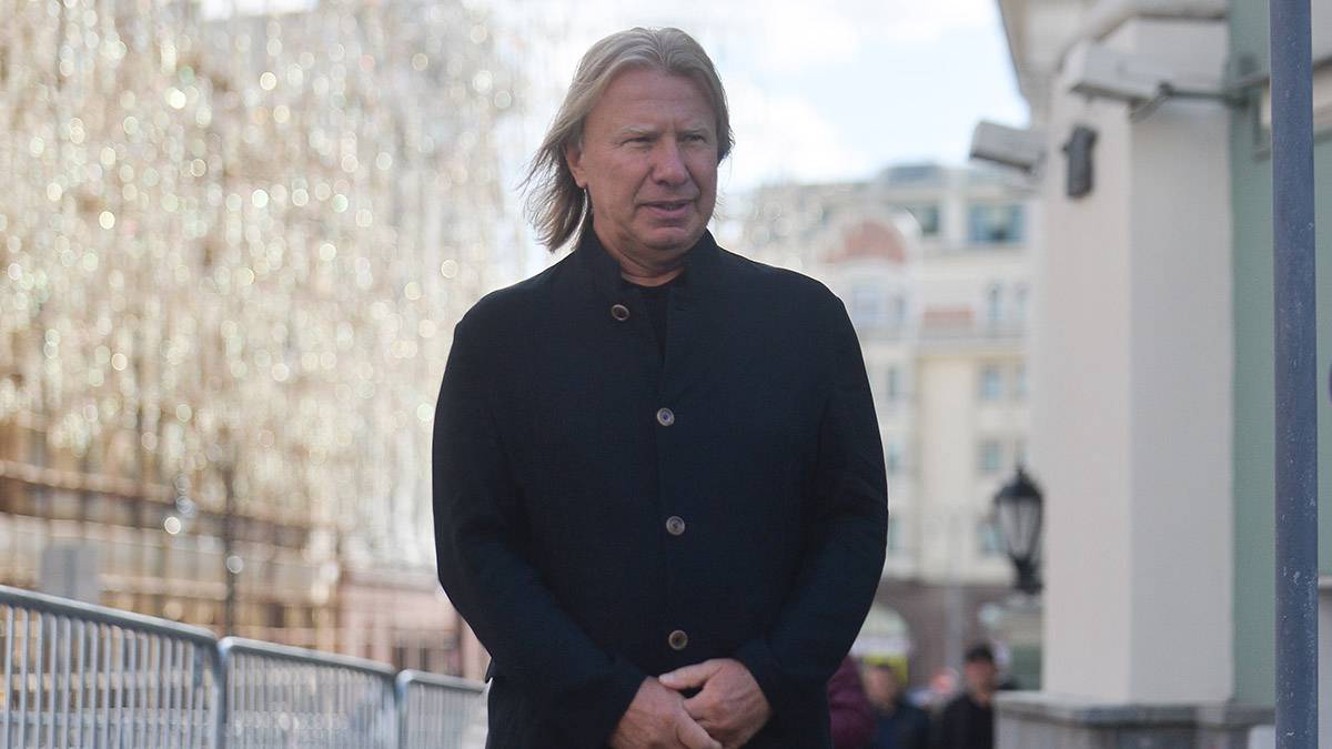 Продюсер Виктор Дробыш ответил певице Клаве Коке, назвавшей его абьюзером
