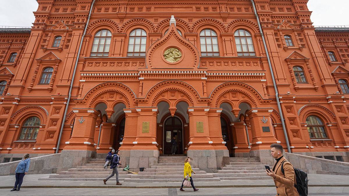 Юных москвичей пригласили проверить свои знания о столичных музеях