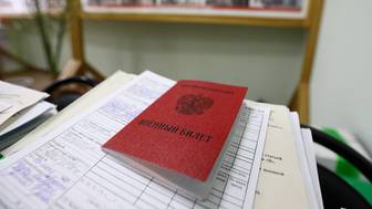 Правительство РФ предложило повысить возраст военной службы женщин до 50 лет