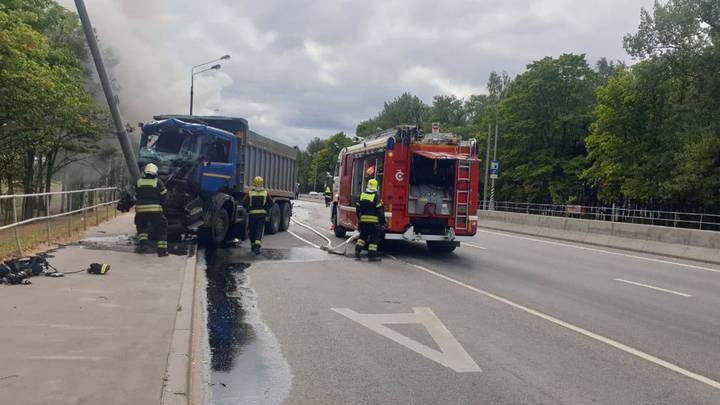 Прокуратура организовала проверку по факту ДТП с участием автобуса и самосвала на Калужском шоссе