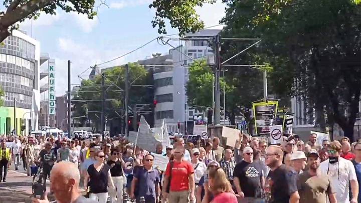 Демонстрация в поддержку России прошла в Кельне