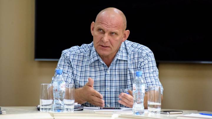 «Мать сожгла мою форму»: борец Александр Карелин — о начале карьеры, скандалах и политике 