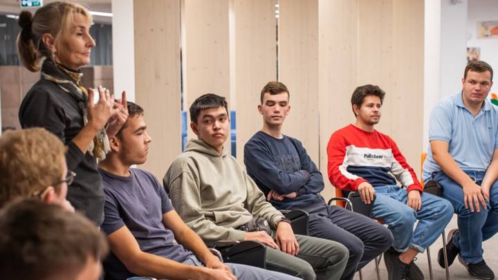Центр «Моя карьера» помогает слабослышащим студентам развивать навыки коммуникации и работы в команде