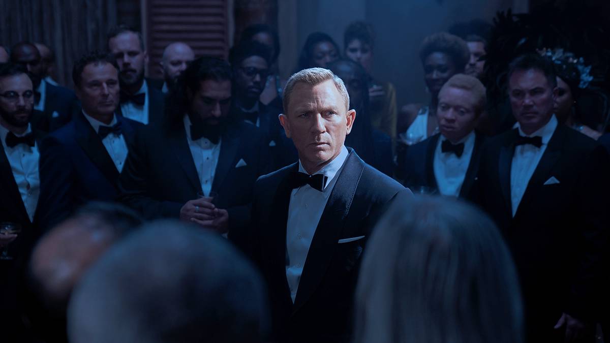Продюсер бондианы объяснил, почему агента 007 не может сыграть молодой актер
