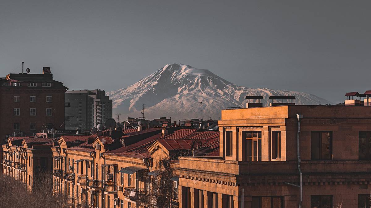 Мир в Карабахе: смогут ли Армения и Азербайджан договориться и какую роль играет Россия