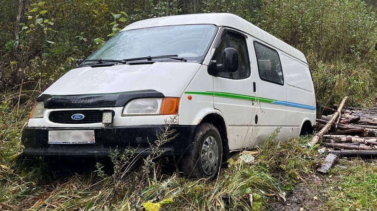 Молодой человек угнал две машины за ночь: одну сжег, а вторую утопил