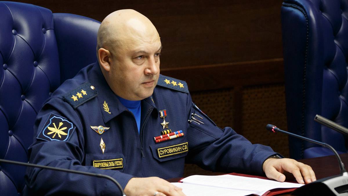 СМИ: Окружение генерала Суровикина сообщило, что он в Африке