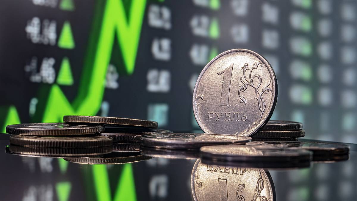 Аналитик Полтавин назвал причину резких скачков курса рубля на бирже