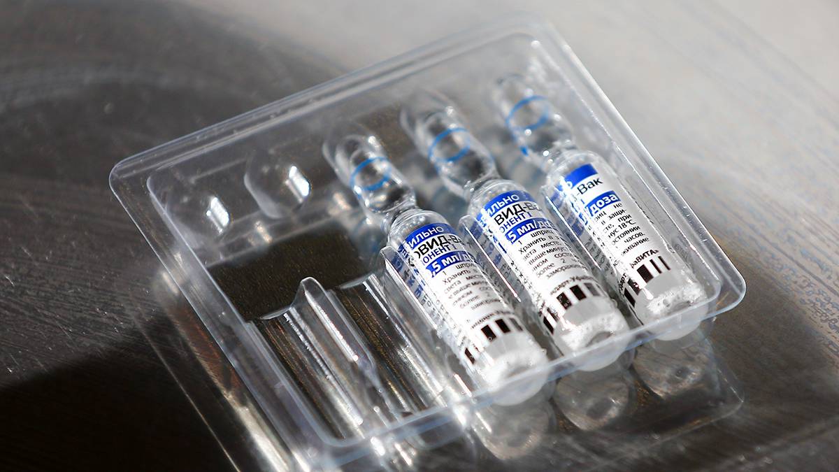 Особо опасен: почему мРНК-вакцины от коронавируса вызывают серьезные осложнения