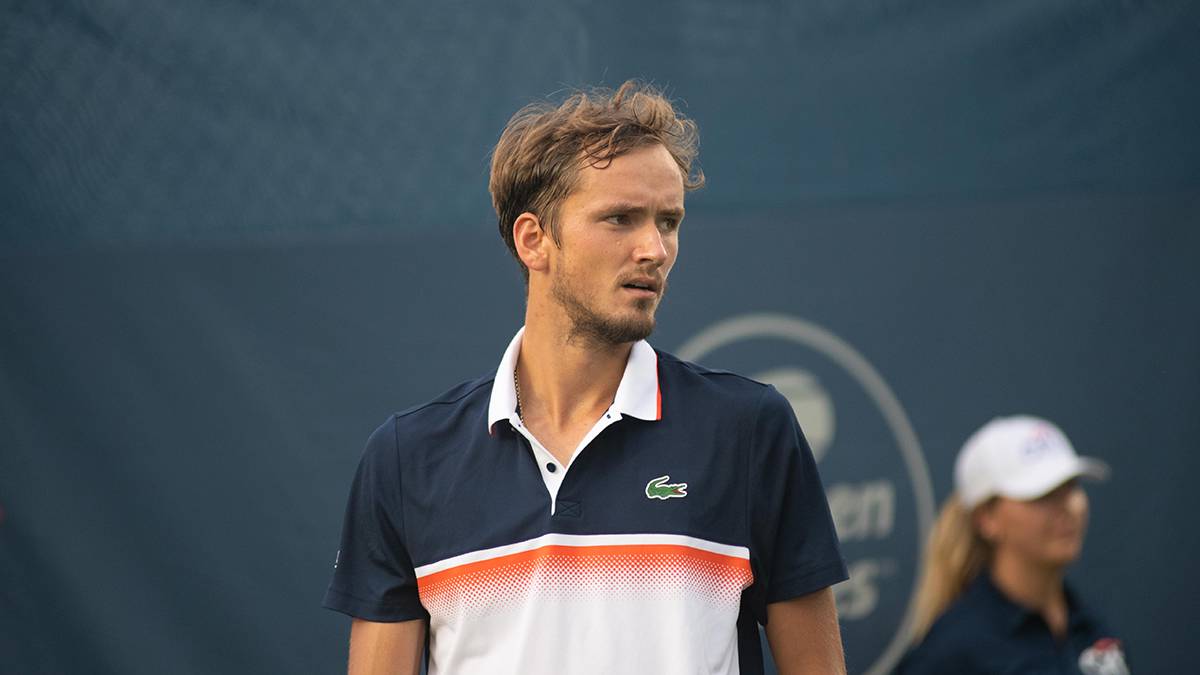 Теннисист Карлос Алькарас обыграл Даниила Медведева в финале турнира ATP