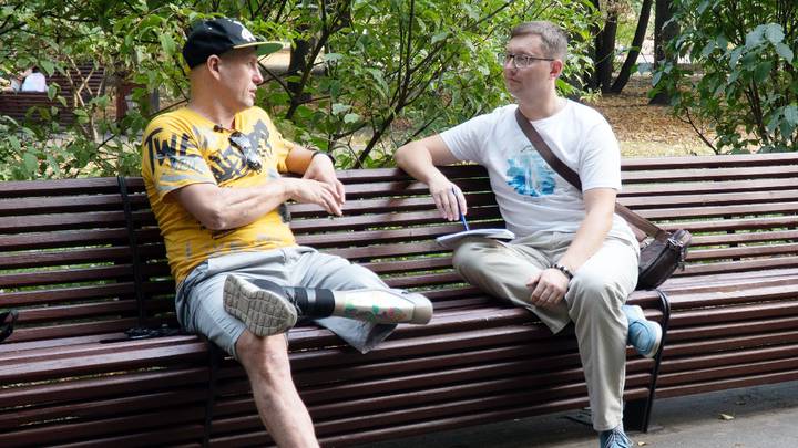 Специалисты столичной соцзащиты помогают москвичам с инвалидностью вернуться к привычной жизни