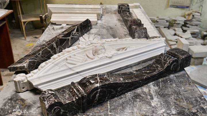 Мраморным каминам в особняке Волконских и Истоминых вернут исторический облик