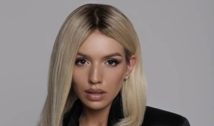 «Пусть плачет Голливуд»: певица Люся Чеботина — о стереотипах, поклонниках и любви