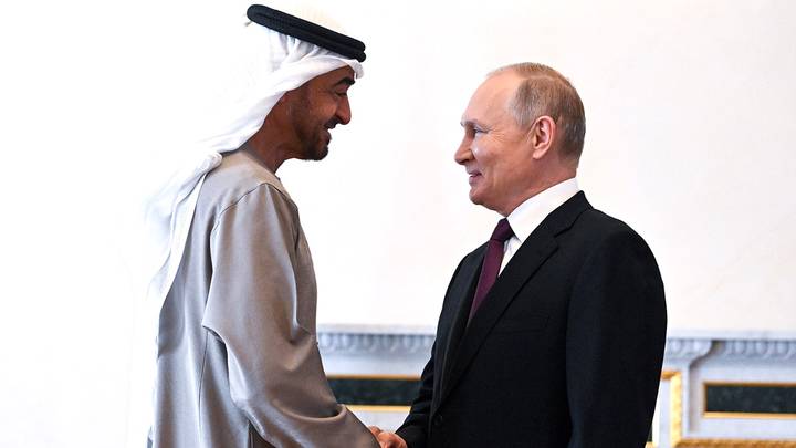 Владимир Путин встретился с президентом ОАЭ в Санкт-Петербурге