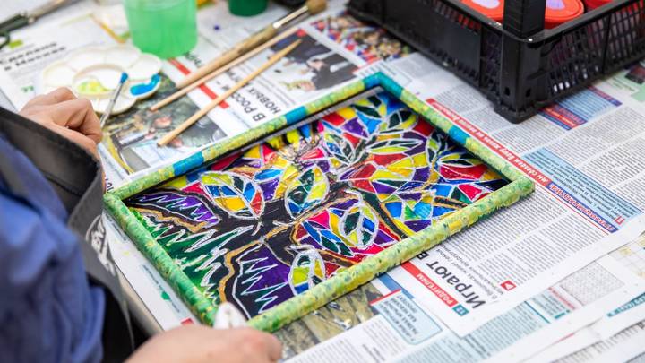  Горожане старшего поколения могут научиться создавать уникальные изделия на занятиях проекта «Московское долголетие»