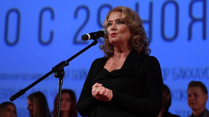 Просто посылала куда подальше: Ирина Алферова — о роли в «Хождении по мукам», любви и испытаниях