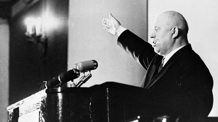 Первый секретарь ЦК КПСС Никита Сергеевич Хрущев выступает на совещании работников сельского хозяйства