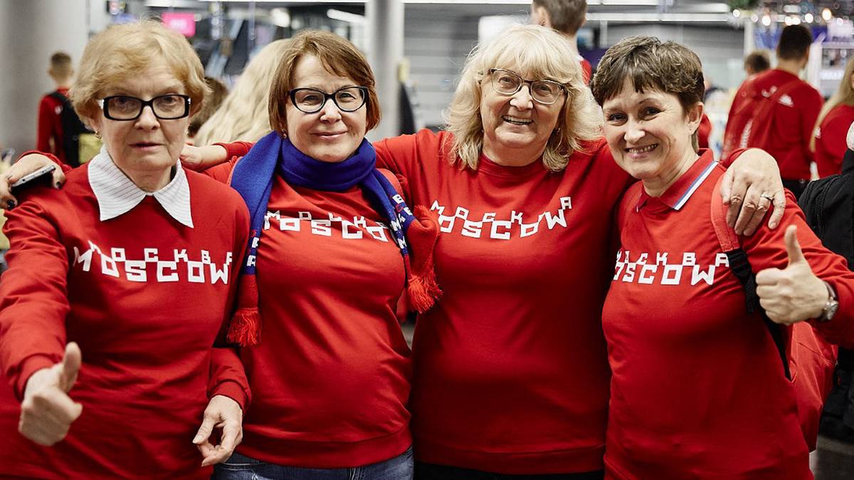 Более 1,2 тысячи москвичей старшего возраста стали «серебряными» волонтерами