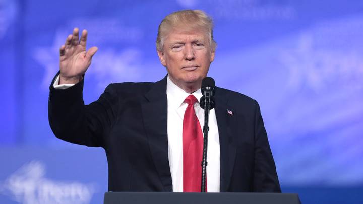 Трамп считает, что США должны усадить Россию и Украину за стол переговоров