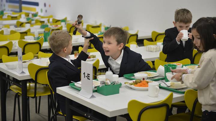 Вкусный обед дети съедят быстро