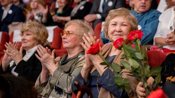 В геронтологическом центре заботятся о ветеранах сцены более 100 лет