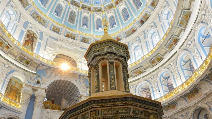 Русская Палестина — подмосковная Истра: золотые купола и катушки Теслы