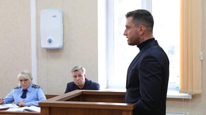 Избившему Прилучного калининградцу назначили исправительные работы