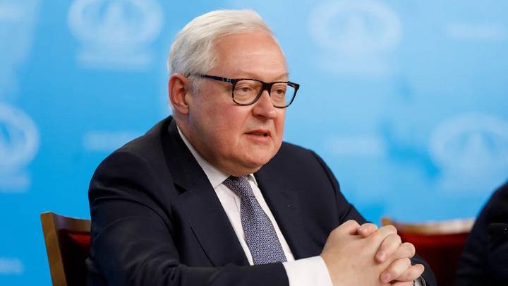 Рябков указал Трейси на контрпродуктивность курса США