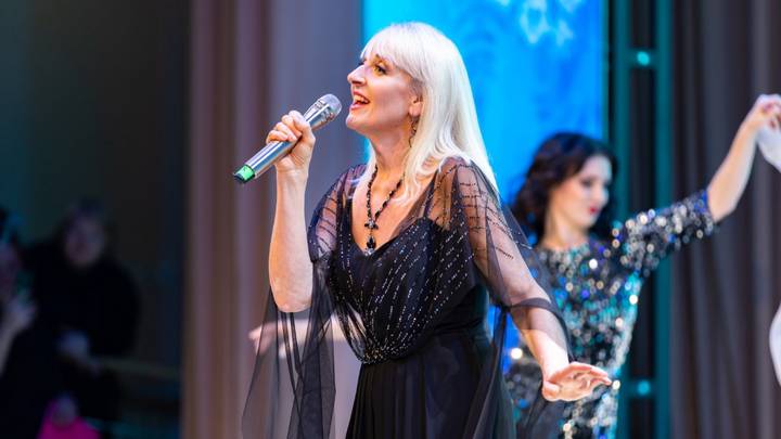 Елена Липатова