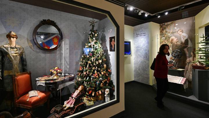 Посвященная традициям празднования Нового года в разное время выставка открылась в «Коломенском»