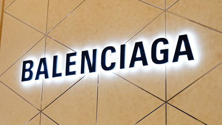 Balenciaga извинилась за рекламу с детьми и БДСМ-атрибутикой