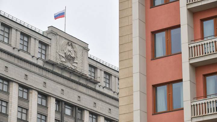 В Госдуму внесли проект об условно-досрочном освобождении женщин с детьми до четырех лет