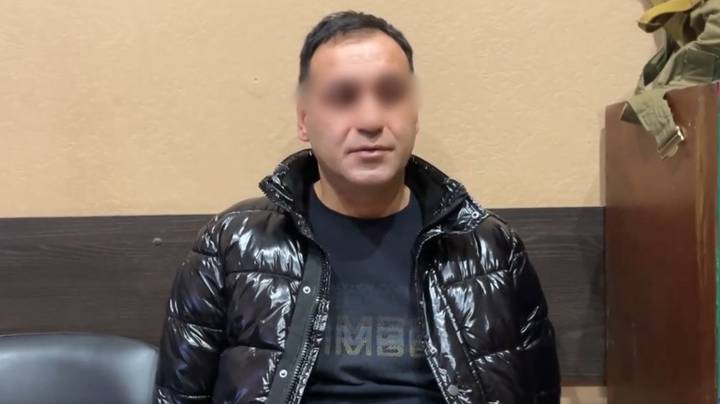 Мужчина в Подмосковье помогал пенсионеркам донести сумки до дома, а потом обчищал их квартиры