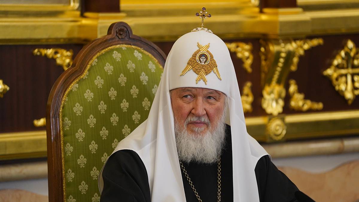 «Не отчаивался»: патриарх Кирилл рассказал, за что его отца отправили в ссылку